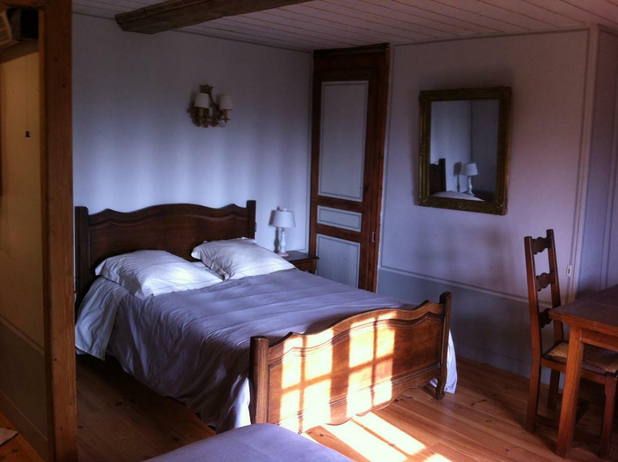 La Ferme Des Vignes Bed & Breakfast Hotot-en-Auge Exterior photo