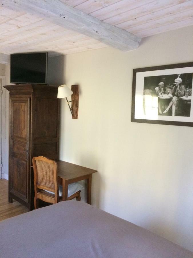 La Ferme Des Vignes Bed & Breakfast Hotot-en-Auge Exterior photo